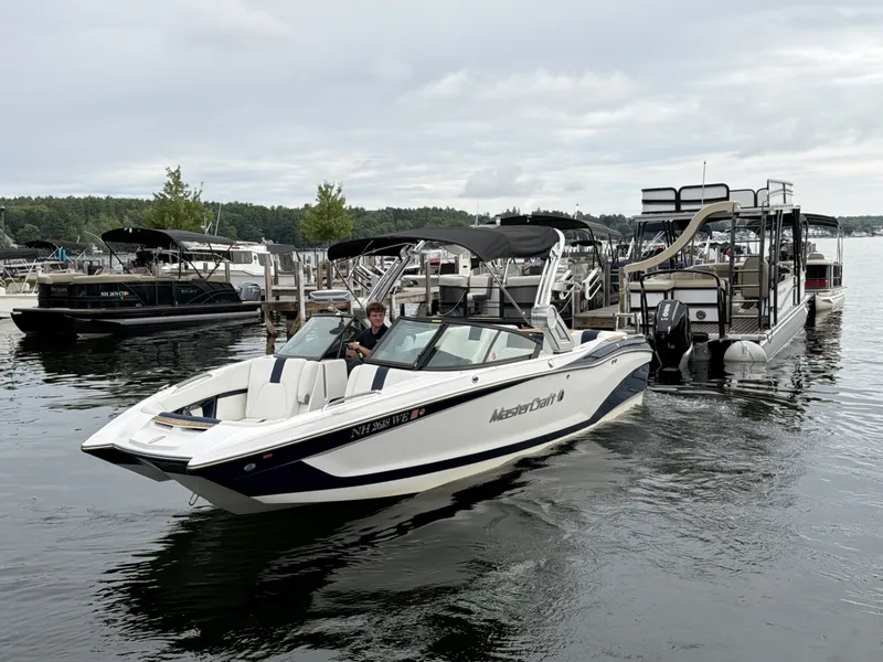 Slide: The Image of MasterCraft X24 2022 - 24