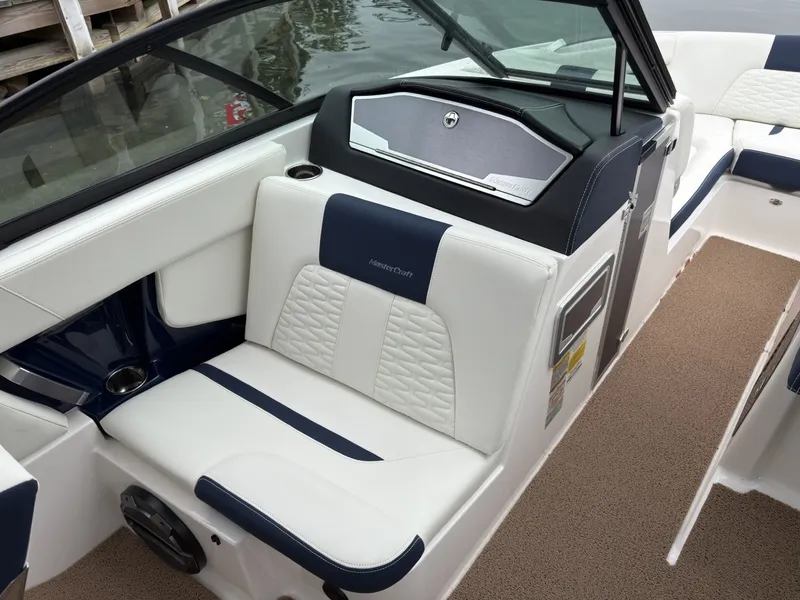 Slide: The Image of MasterCraft X24 2022 - 25