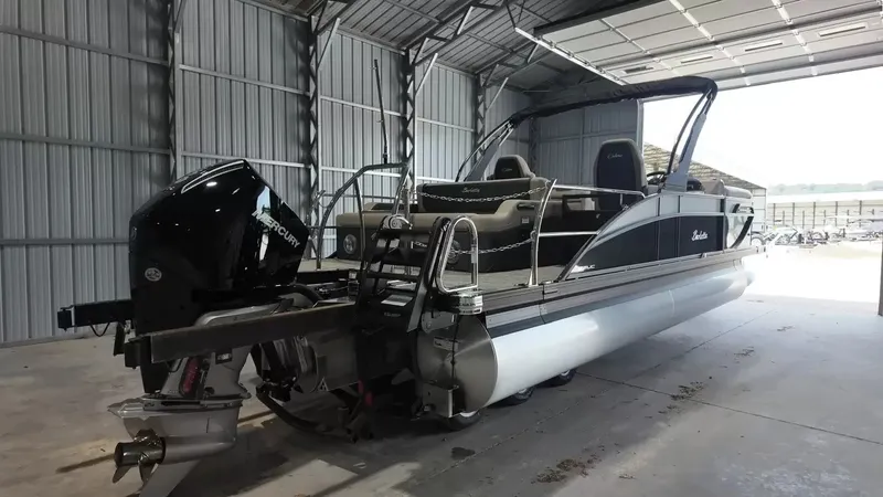 Slide: The Image of Barletta Cabrio 22UC 2027 - 4