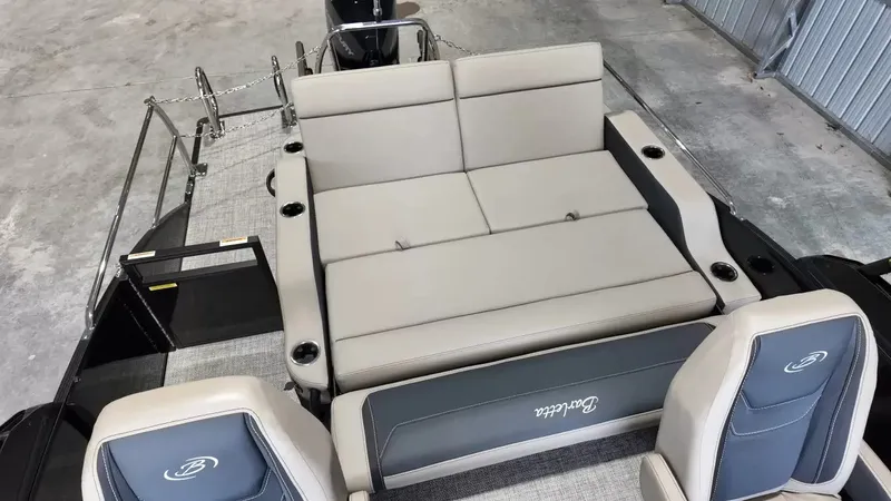 Slide: The Image of Barletta Cabrio 22UC 2027 - 54