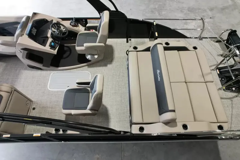 Slide: The Image of Barletta Cabrio 22UC 2027 - 48