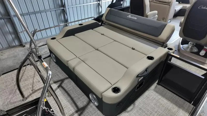 Slide: The Image of Barletta Cabrio 22UC 2027 - 49