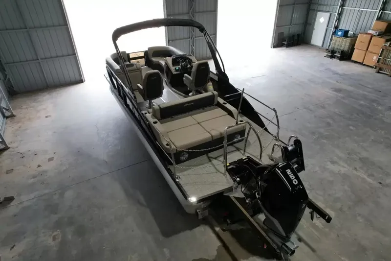 Slide: The Image of Barletta Cabrio 22UC 2027 - 13