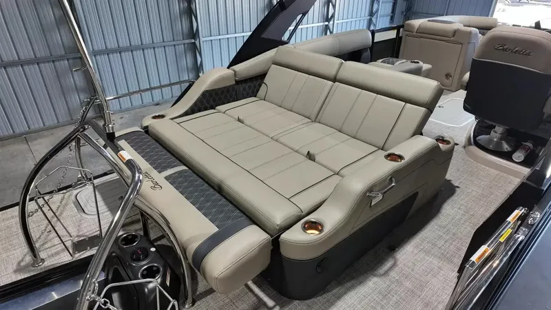 Slide: The Image of Barletta Lusso 23UA 2027 - 62