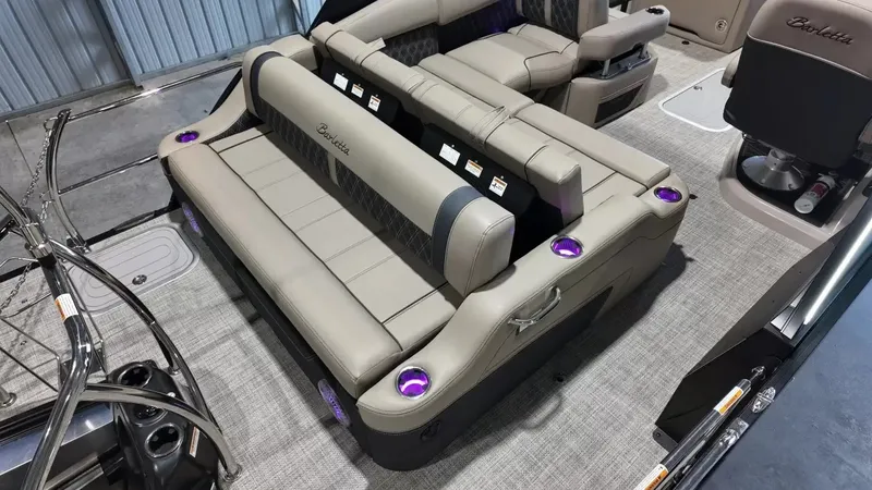 Slide: The Image of Barletta Lusso 23UA 2027 - 63