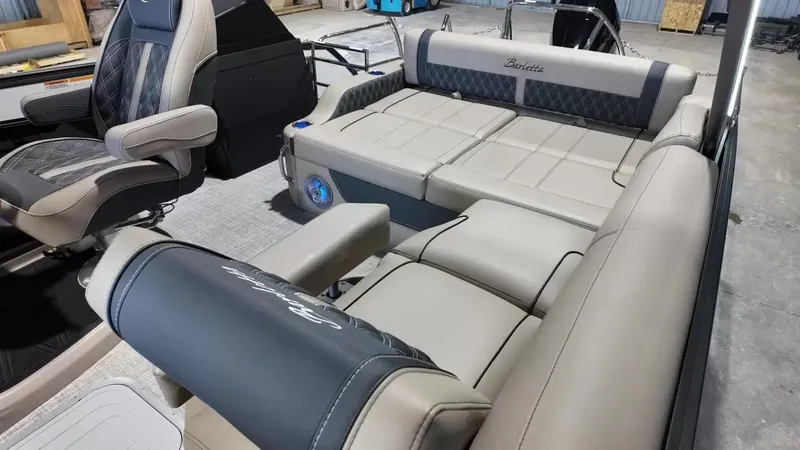 Slide: The Image of Barletta Lusso 23UA 2027 - 58