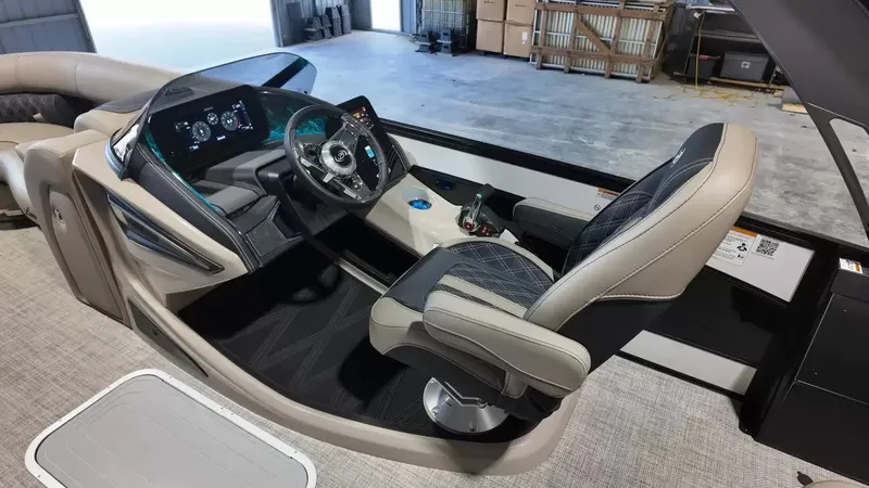 Slide: The Image of Barletta Lusso 23UA 2027 - 38