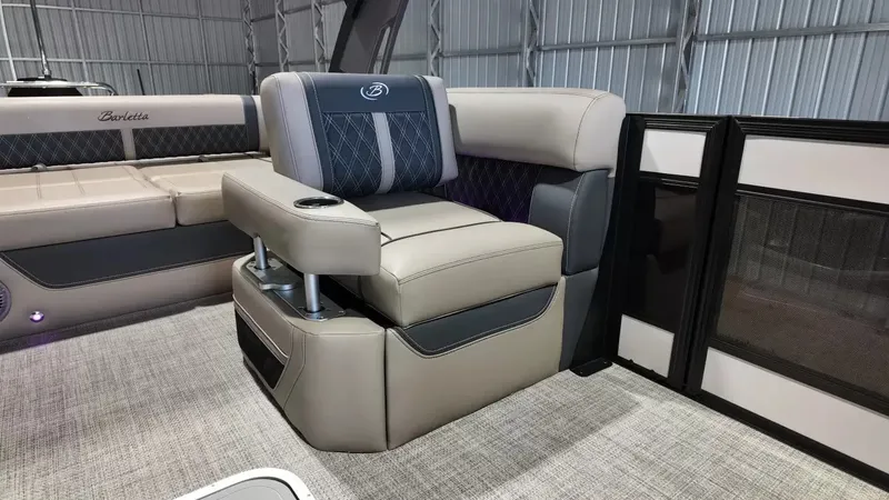 Slide: The Image of Barletta Lusso 23UA 2027 - 55