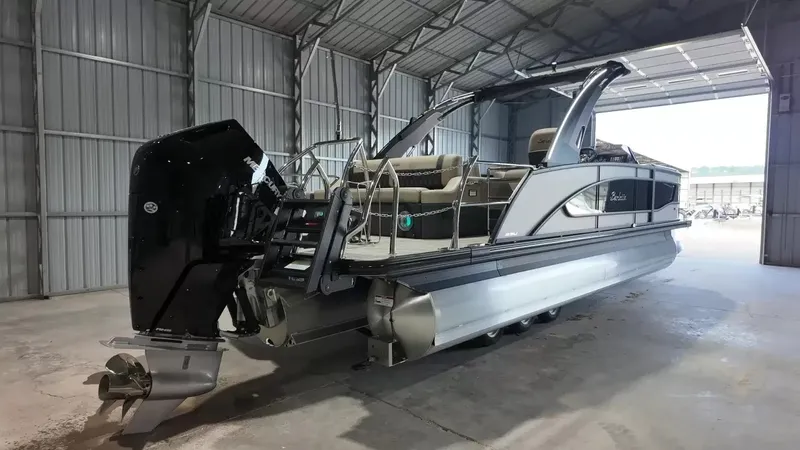 Slide: The Image of Barletta Lusso 23UA 2027 - 4