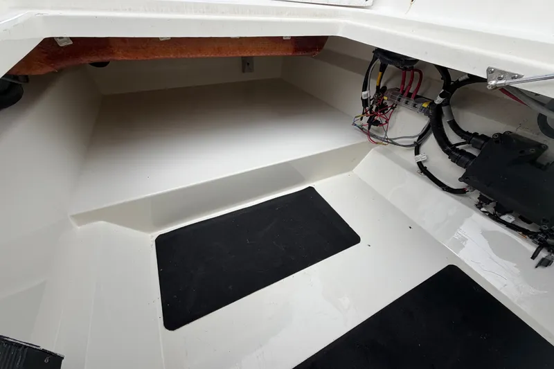 Slide: The Image of Aft cockpit Starboard storage locker - 38