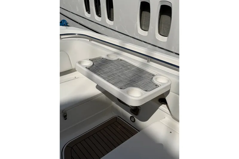 Slide: The Image of Bow table to Starboard - 16