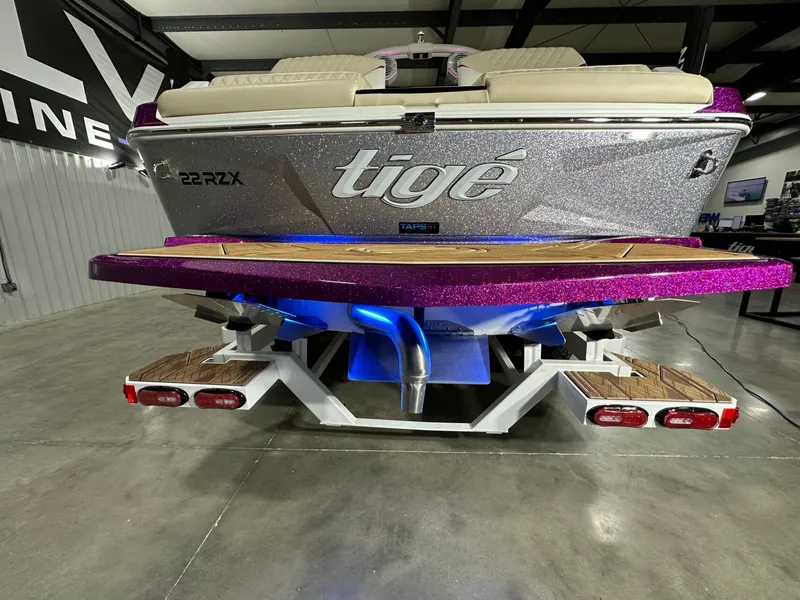 Slide: The Image of Tigé 22RZX 2024 - 5