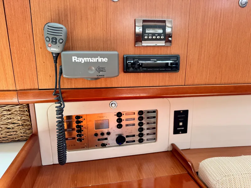 Slide: The Image of Beneteau Oceanis 40 2008 - 12