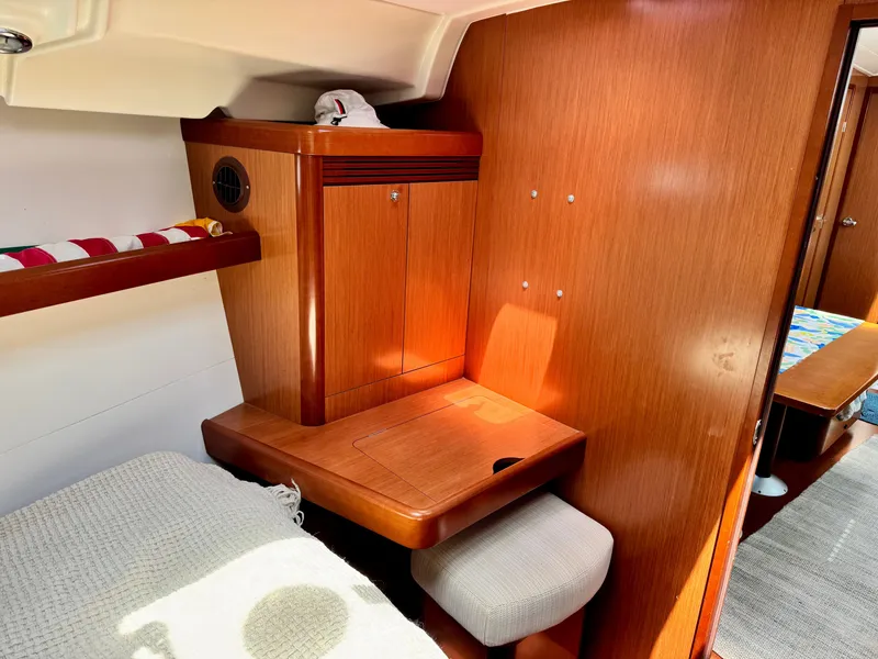Slide: The Image of Beneteau Oceanis 40 2008 - 18