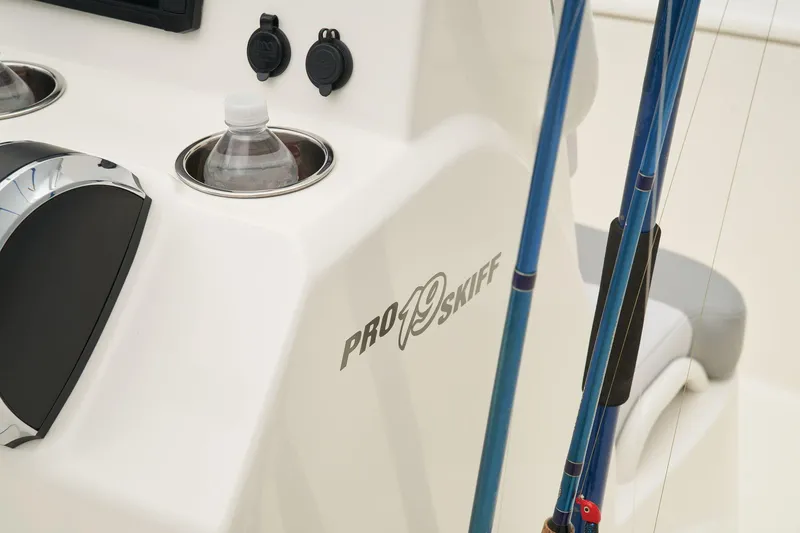 Slide: The Image of Mako Pro Skiff 19 CC 2026 - 58
