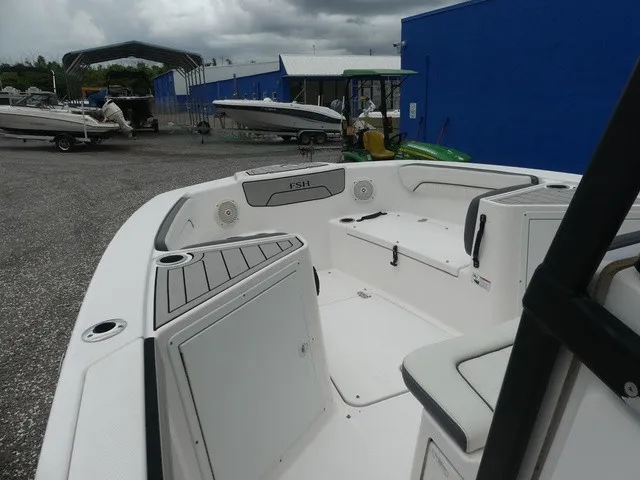 Slide: The Image of Yamaha 210 FSH Sport 2021 - 14