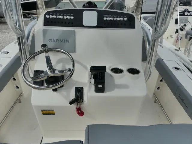 Slide: The Image of Pioneer 220 Bay Sport 2027 - 9