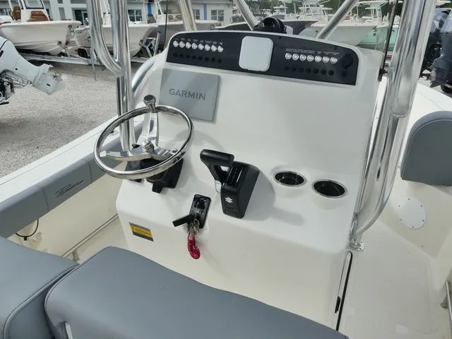 Slide: The Image of Pioneer 220 Bay Sport 2027 - 8