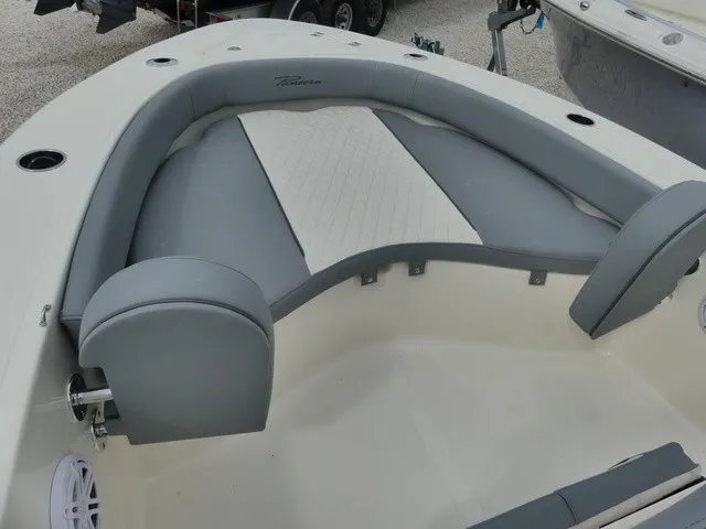 Slide: The Image of Pioneer 180 Sportfish 2027 - 11