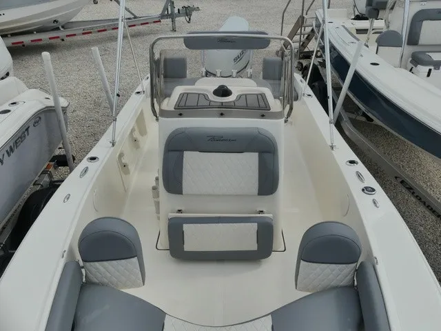 Slide: The Image of Pioneer 180 Sportfish 2027 - 14
