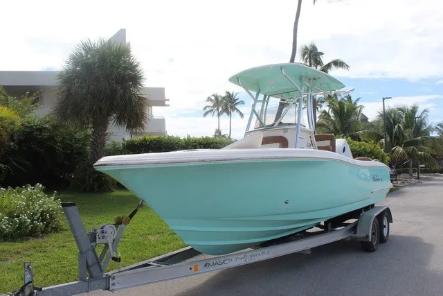 The Image of Pioneer 222 Islander 2026 - 1