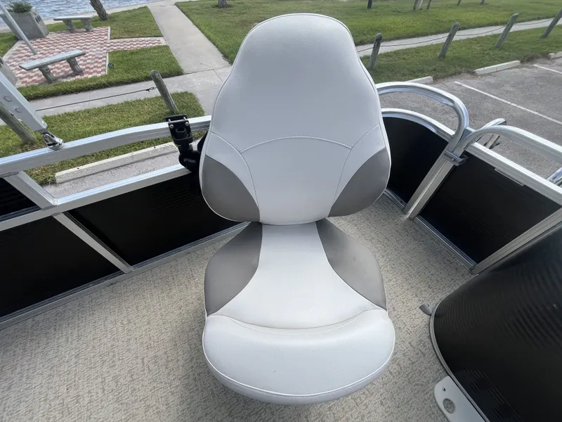Slide: The Image of Grand GT2380RF 2019 - 28