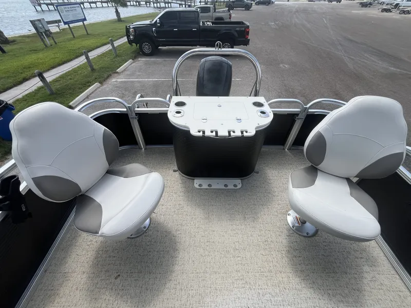 Slide: The Image of Grand GT2380RF 2019 - 27