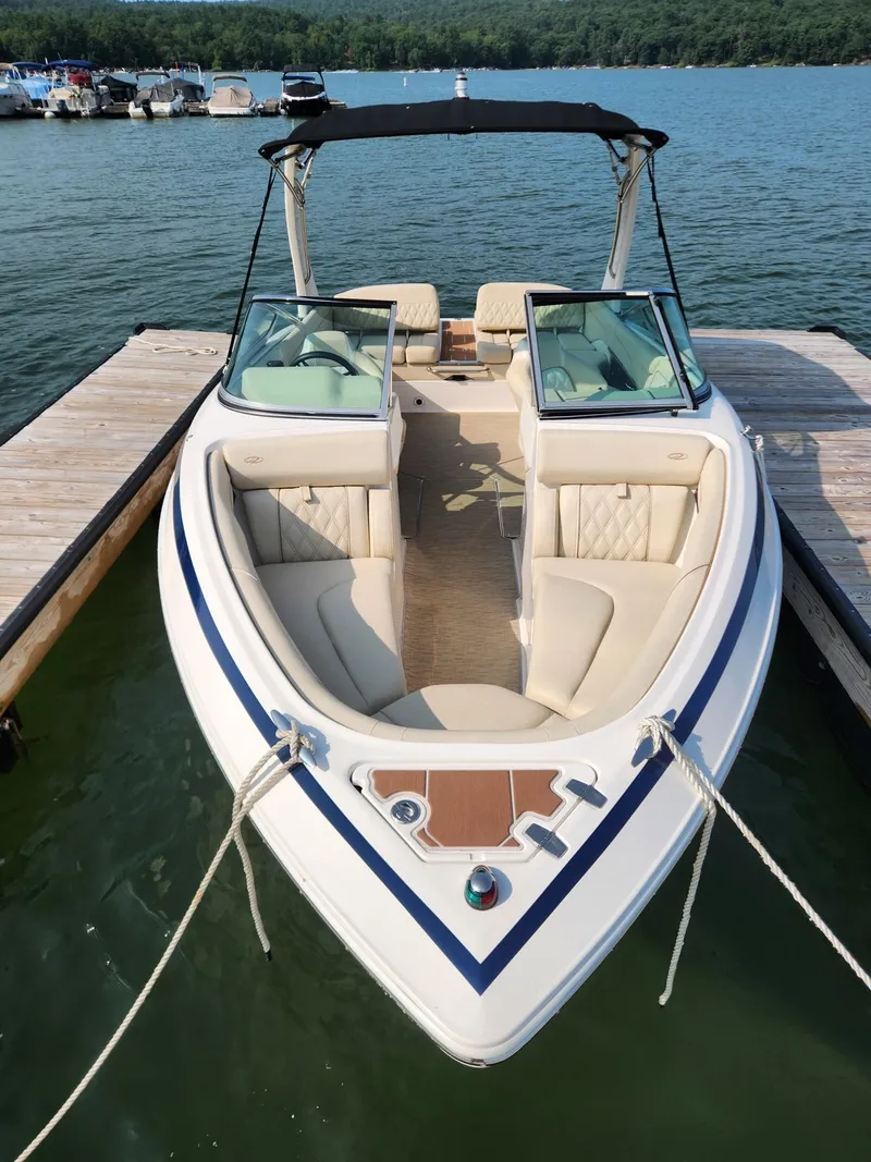 Slide: The Image of Regal 2300 Bowrider 2018 - 7