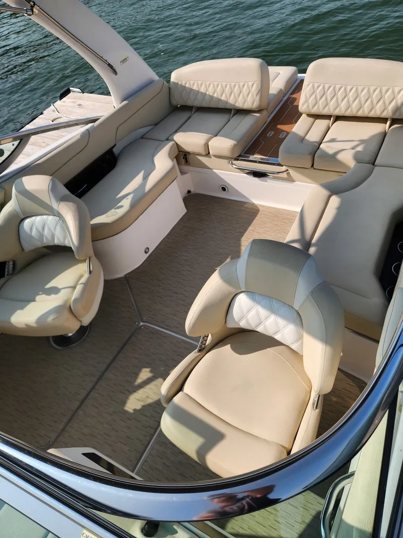 Slide: The Image of Regal 2300 Bowrider 2018 - 5