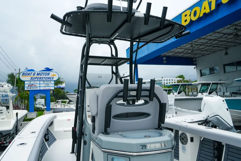 Slide: The Image of 2027 Pathfinder 2700 Tournament boat at dealership, Boat & Motor Superstores. - 15