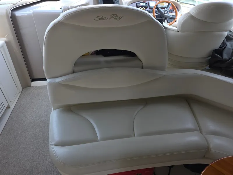 Slide: The Image of Sea Ray 380 Sundancer 2001 - 21