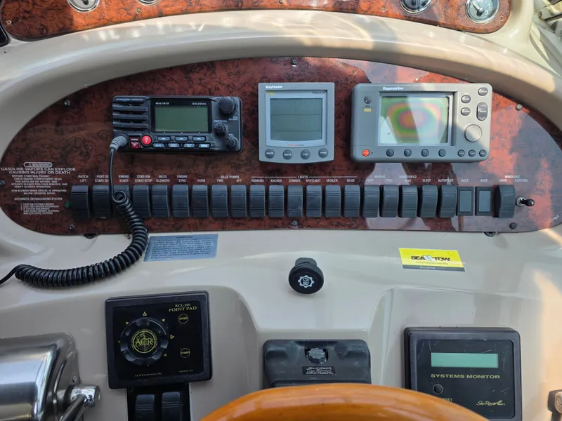 Slide: The Image of Sea Ray 380 Sundancer 2001 - 27