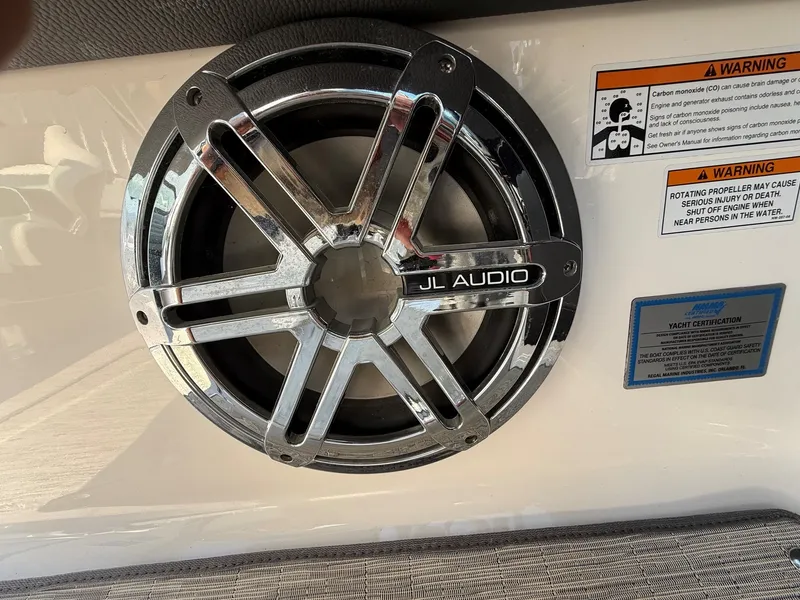 Slide: The Image of Regal 2500 RX Bowrider 2017 - 24