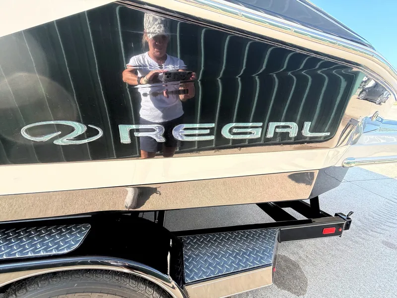 Slide: The Image of Regal 2500 RX Bowrider 2017 - 6