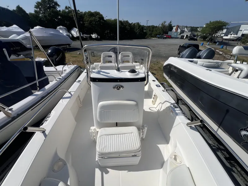 Slide: The Image of Boston Whaler 190 Outrage 2008 - 3