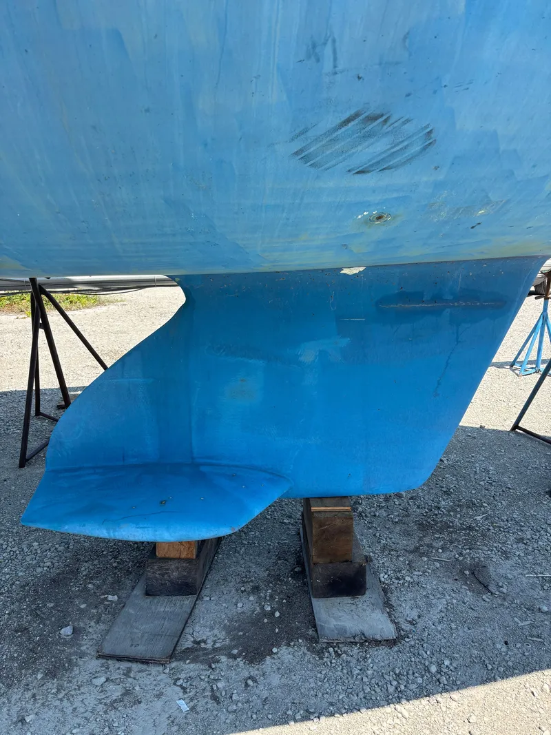 Slide: The Image of Catalina 320 1999 - 9