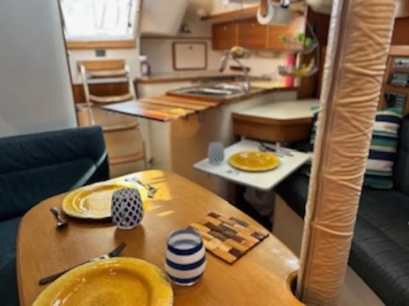Slide: The Image of Catalina 320 1999 - 4