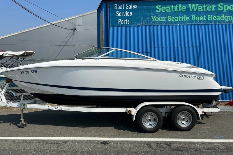 The Image of 2008 Cobalt 200 boat on trailer at Seattle Water Sports dealership. - 0