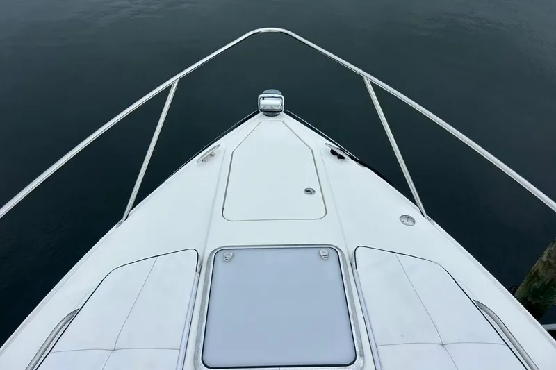 Slide: The Image of Bow view of 2016 Formula 31 Performance Cruiser on calm water. - 4