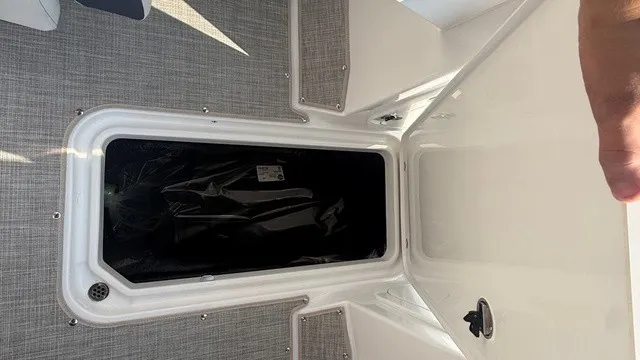 Slide: The Image of Stingray 20 SBX 2027 - 14