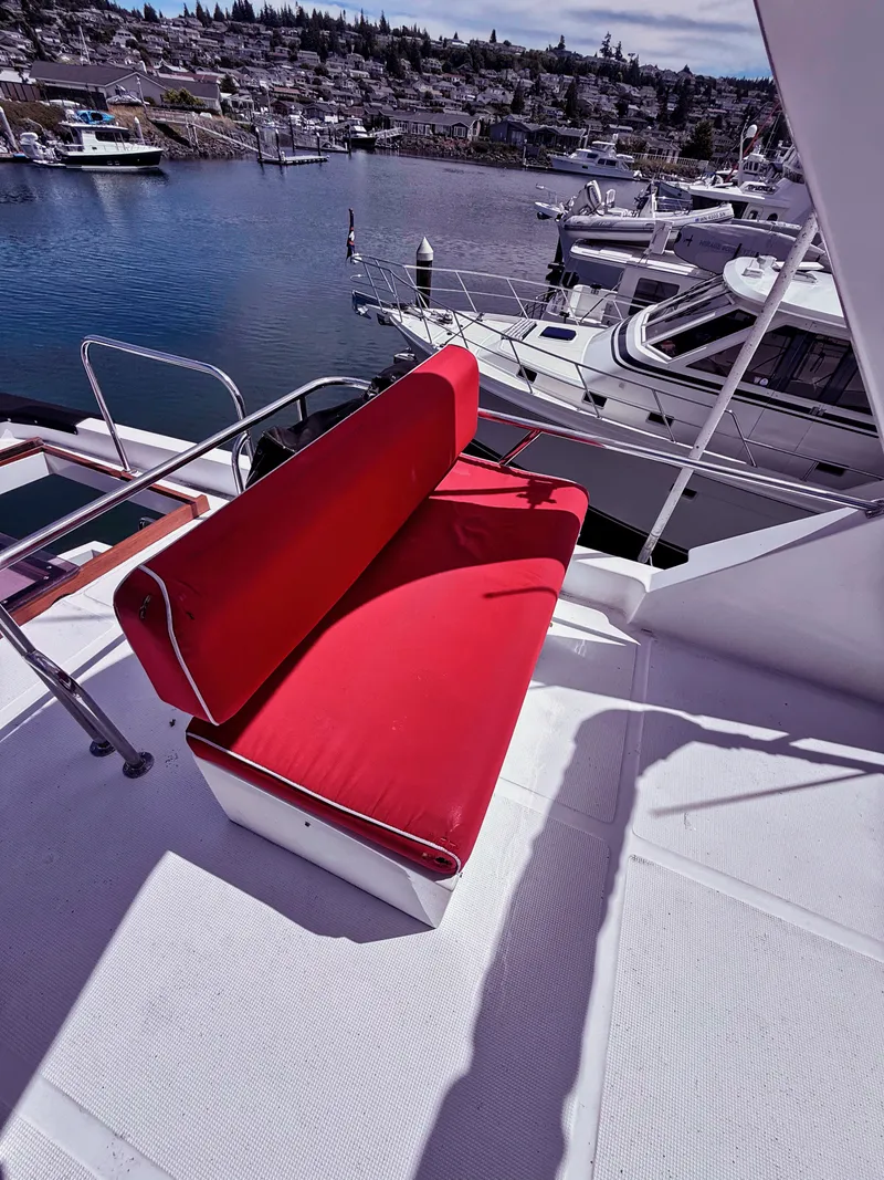 Slide: The Image of Ocean Alexander 548 1996 - 18