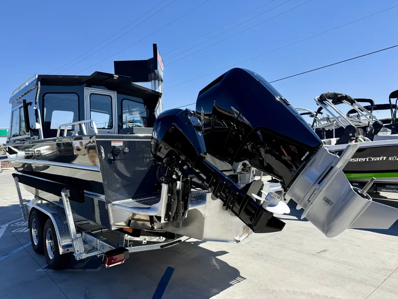 Slide: The Image of Thunder Jet Alexis Pro 24 w/ 350HP Mercury and a 15HP Pro Kicker! 2027 - 8