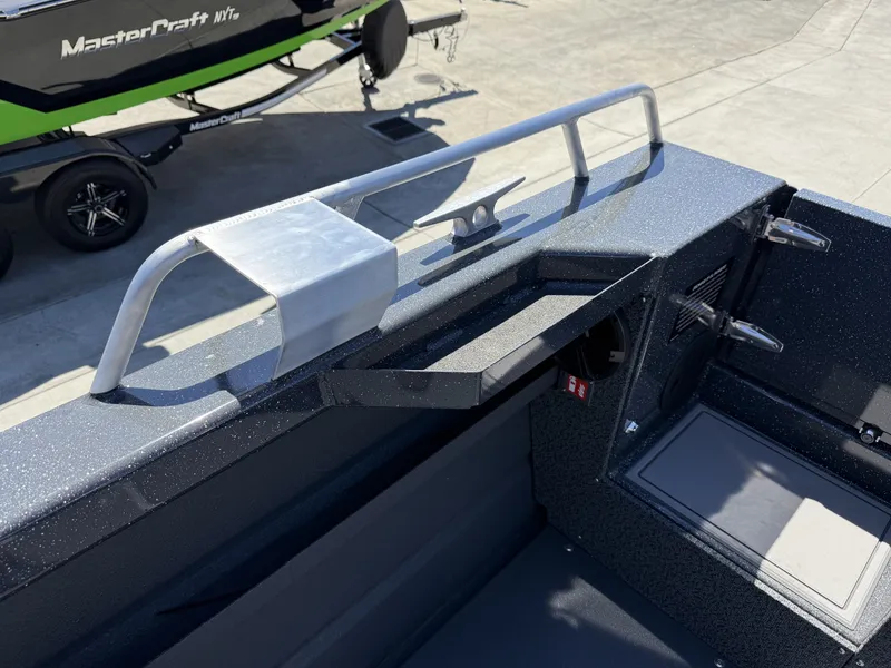 Slide: The Image of Thunder Jet Alexis Pro 24 w/ 350HP Mercury and a 15HP Pro Kicker! 2027 - 7