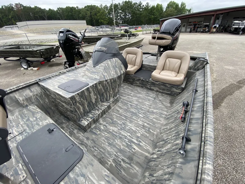 Slide: The Image of War Eagle 860LDBR 2027 - 10