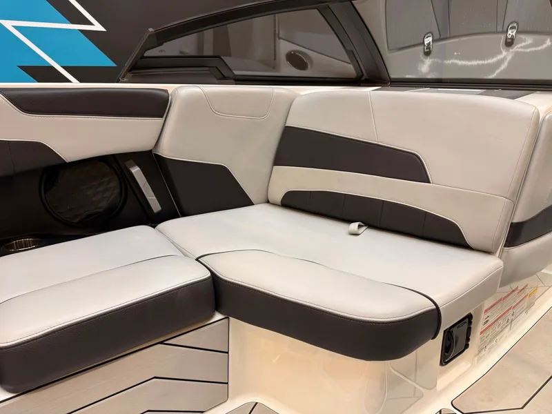 Slide: The Image of Malibu lsv 22 2022 - 10