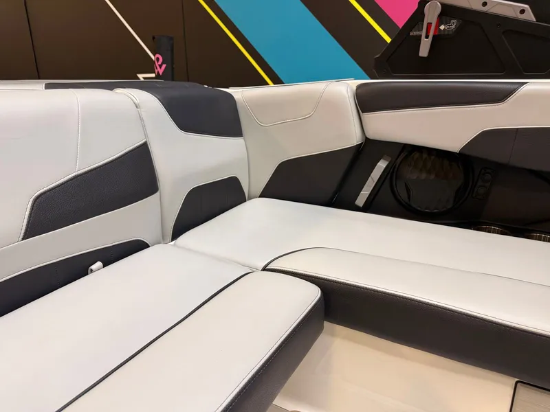 Slide: The Image of Malibu lsv 22 2022 - 11