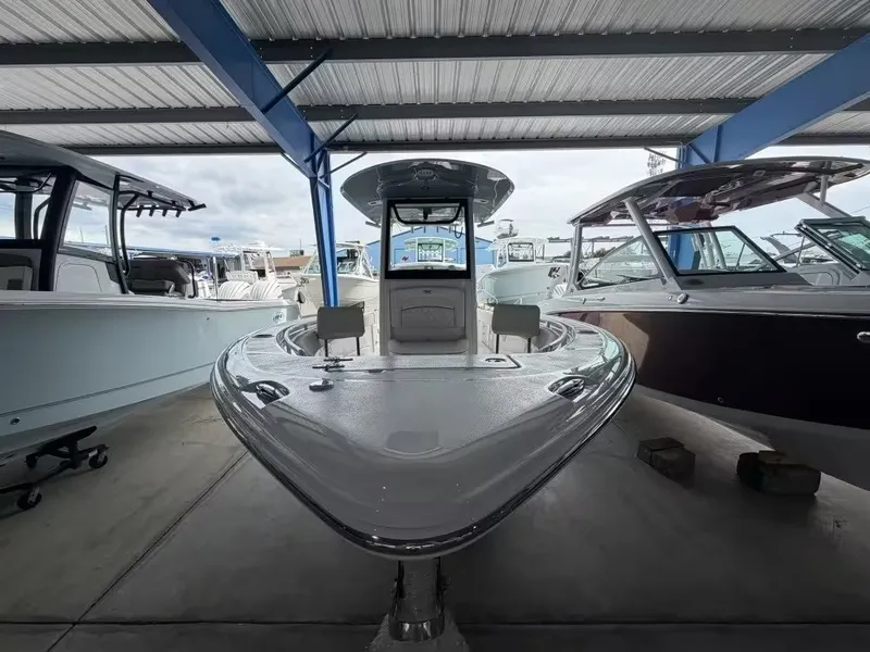 Slide: The Image of Sea Hunt Ultra 245SE 2027 - 5