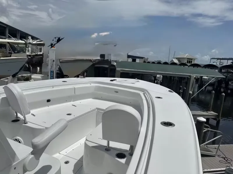 Slide: The Image of Sea Hunt Ultra 285SE 2027 - 8