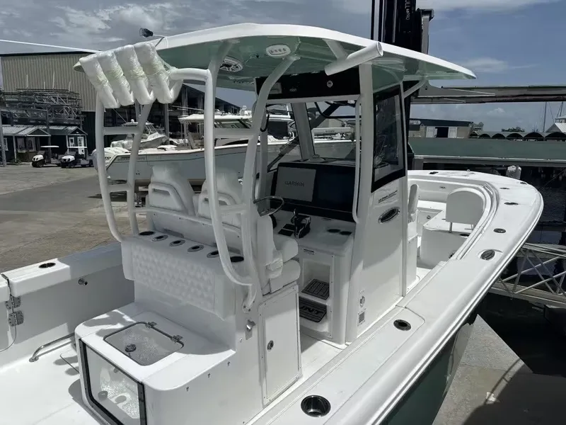 Slide: The Image of Sea Hunt Ultra 285SE 2027 - 7