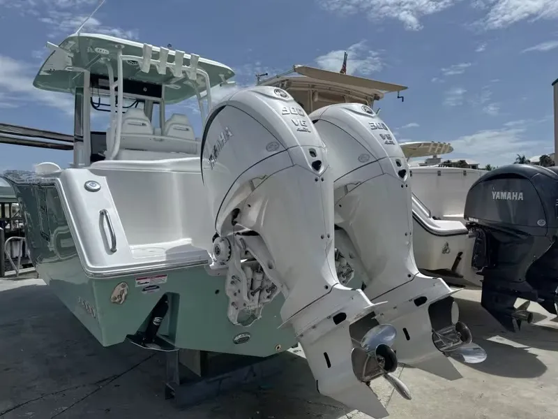 Slide: The Image of Sea Hunt Ultra 285SE 2027 - 4